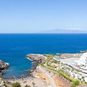 https://lovely-modern-studio-with-an-incredible-view.tenerifehoteles.net